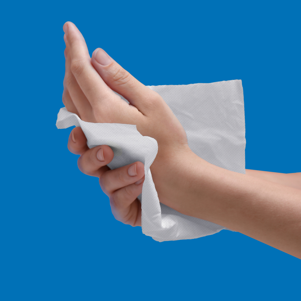 Essuie-mains en rouleau dur en fibres recyclées à 100 % Scott® Essential (56158) dotés de la technologie Absorbency Pockets™, mandrin de 1,5 po, blancs (800 pi/rouleau, 6 rouleaux/caisse, 4 800 pi/caisse) - 56158